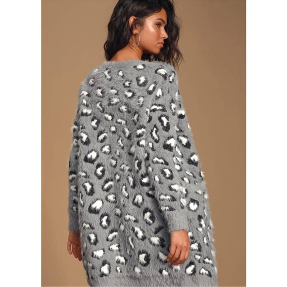 Lulu's Size S/M Peak Chic Grey Leopard Print Eyelash Knit Open Cardigan Sweater - Picture 2 of 11